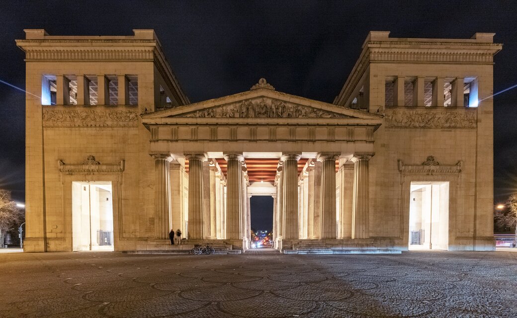Kunstinstallasjon i Propylaeum på Kunstareal Munich