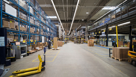 Metal housing with PIR sensor for germicidal lamps