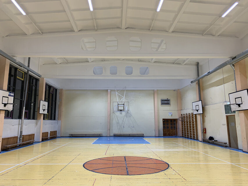 BELYSNING AV IDRETTSHALL, SKM